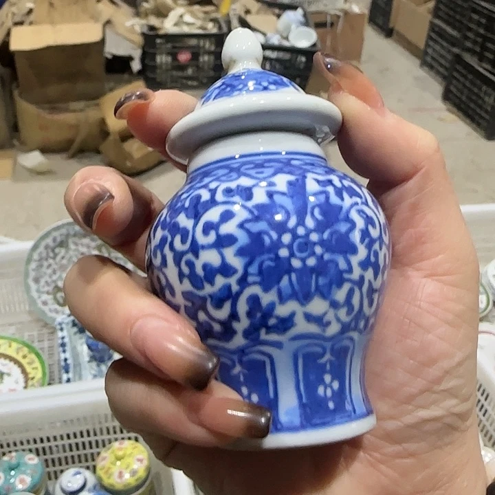 杯微瑕景德镇陶瓷艺术品