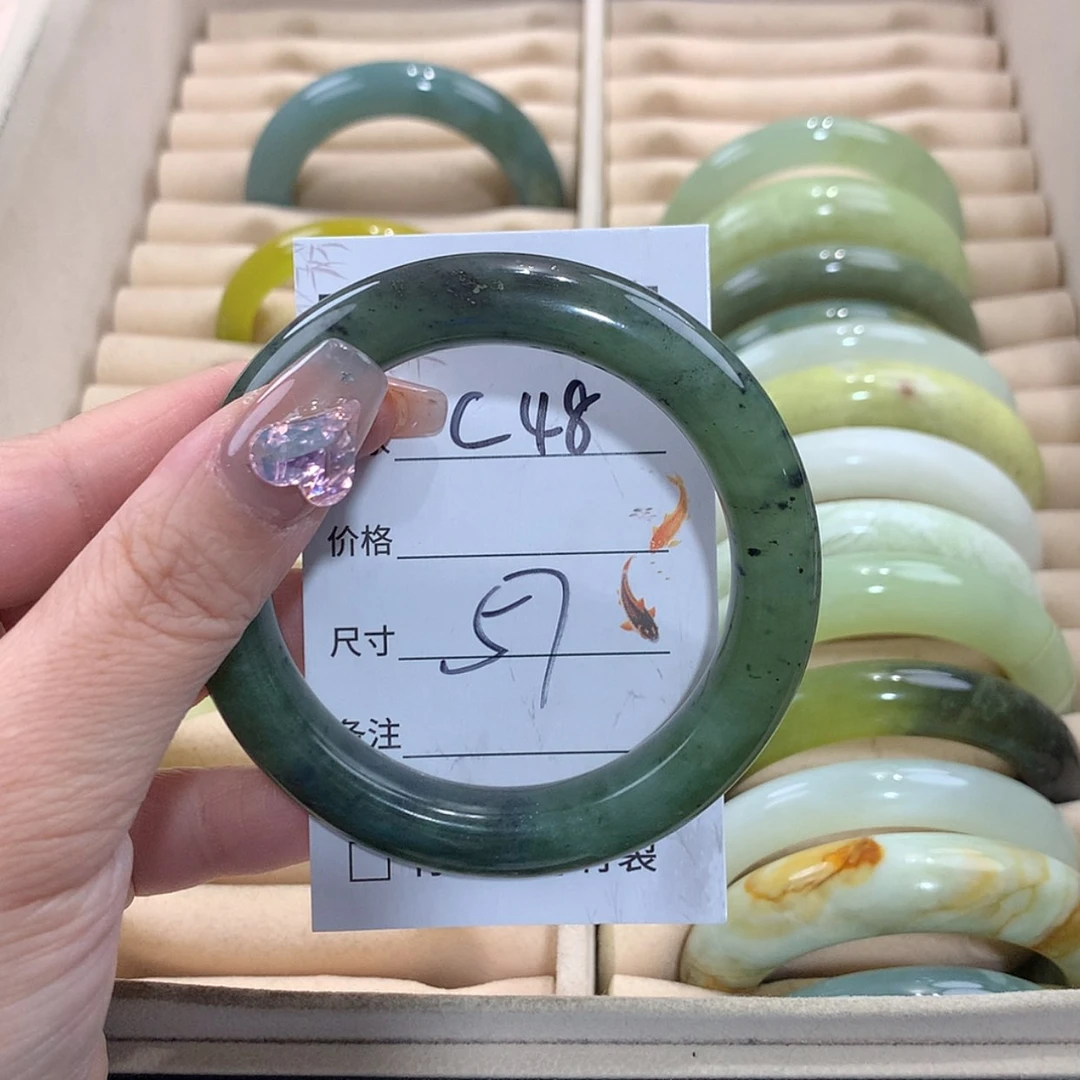 【闪购商品】未镶嵌蛇纹石玉手镯