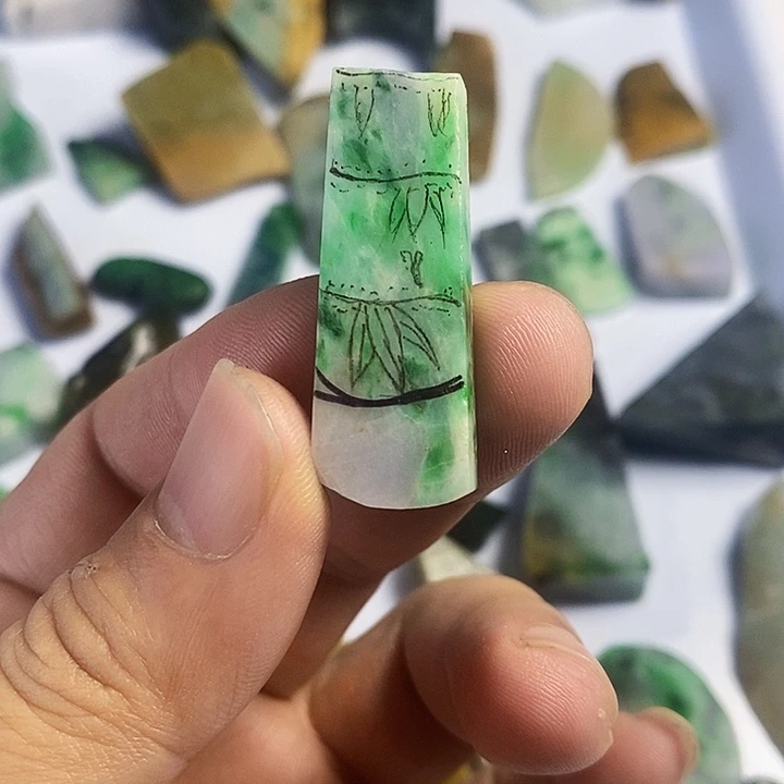 散珠翡翠天然翡翠A货挂件