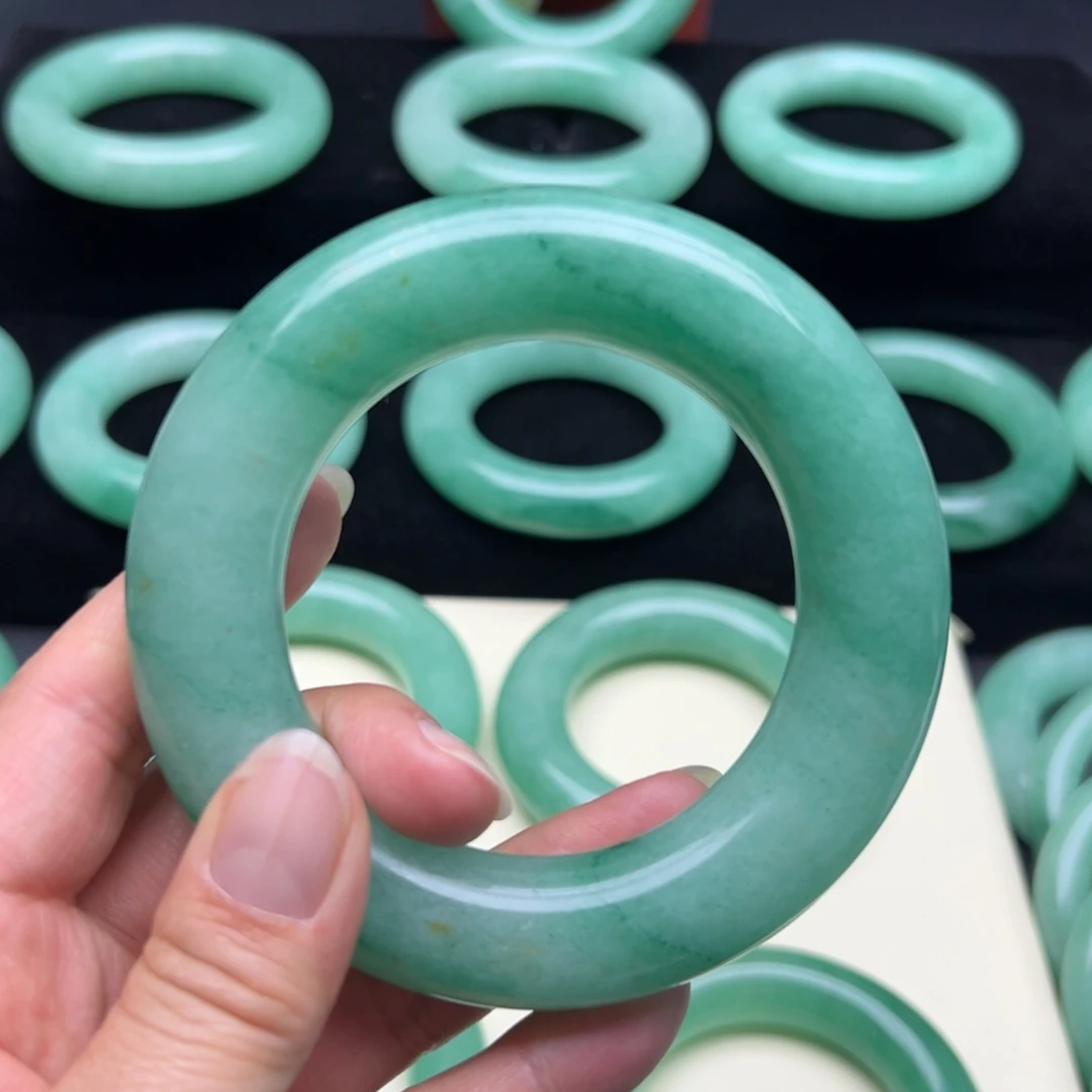 女***爷石英岩玉未镶嵌58