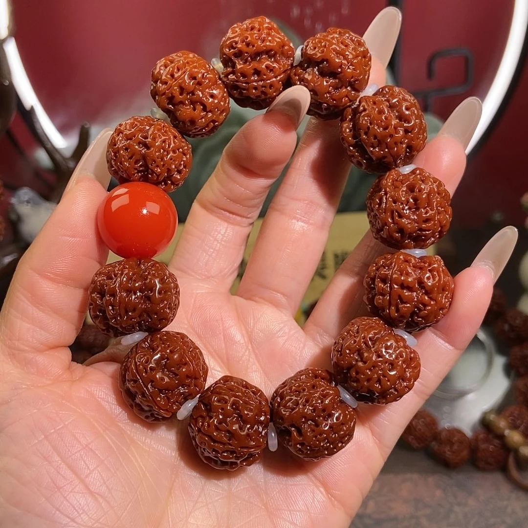 金刚菩提吊坠520红。