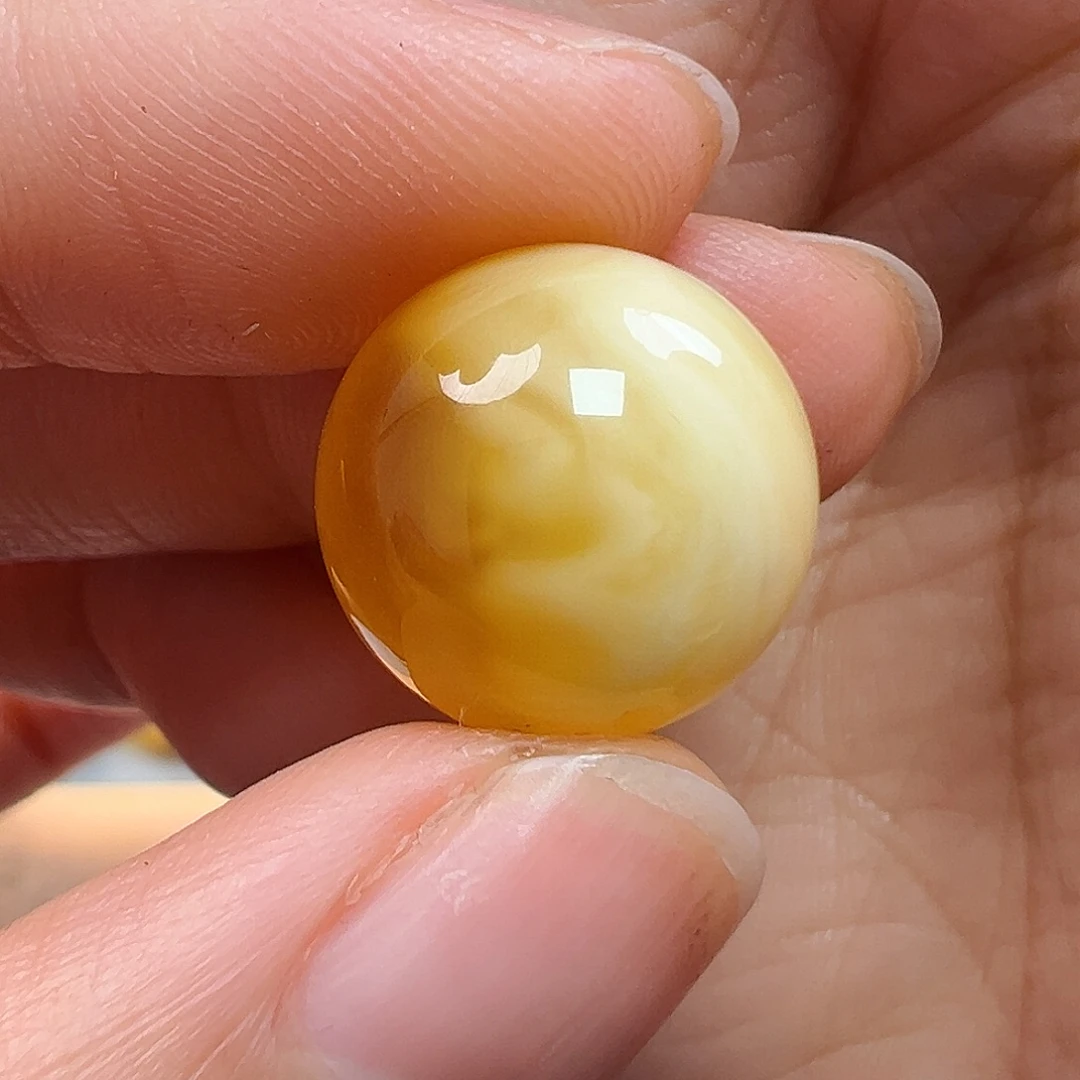 蜜蜡未镶嵌珠宝奇石