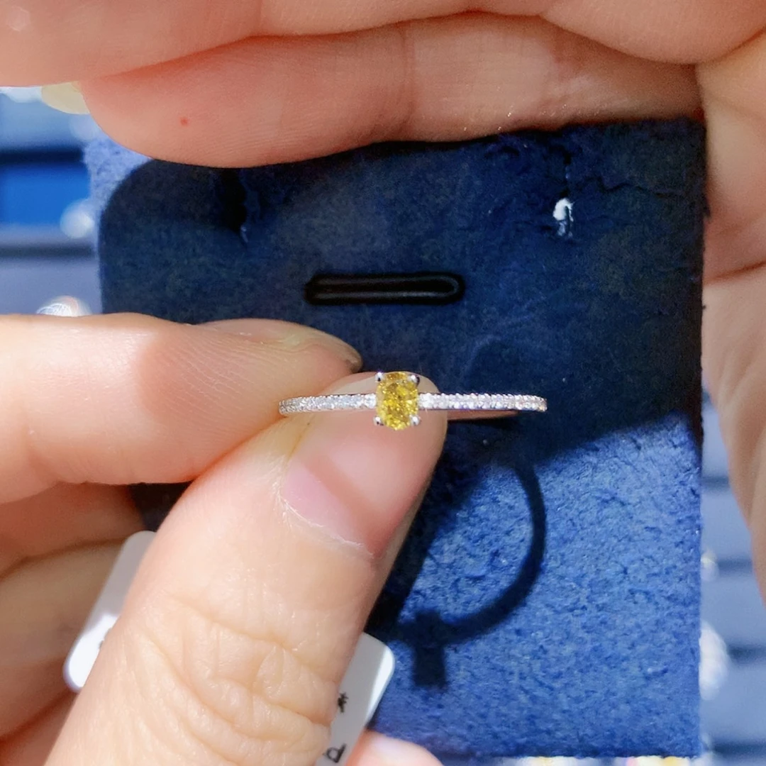 【闪购商品】铂Pt950镶嵌戒托钻石蛋面