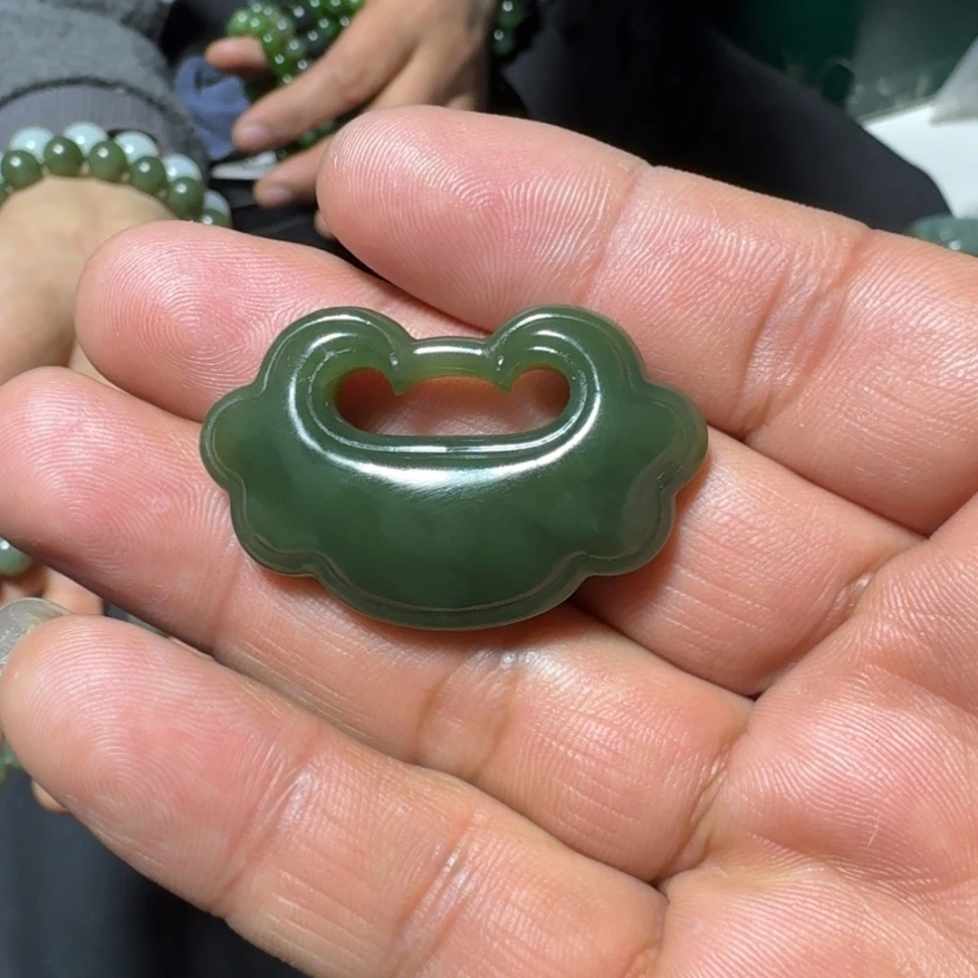 和田玉（糖玉）未镶嵌挂件