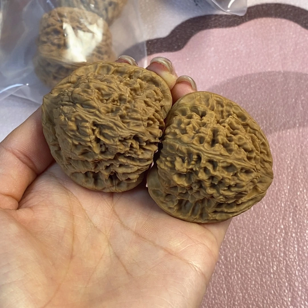 文玩核桃吊坠44南疆石黄499