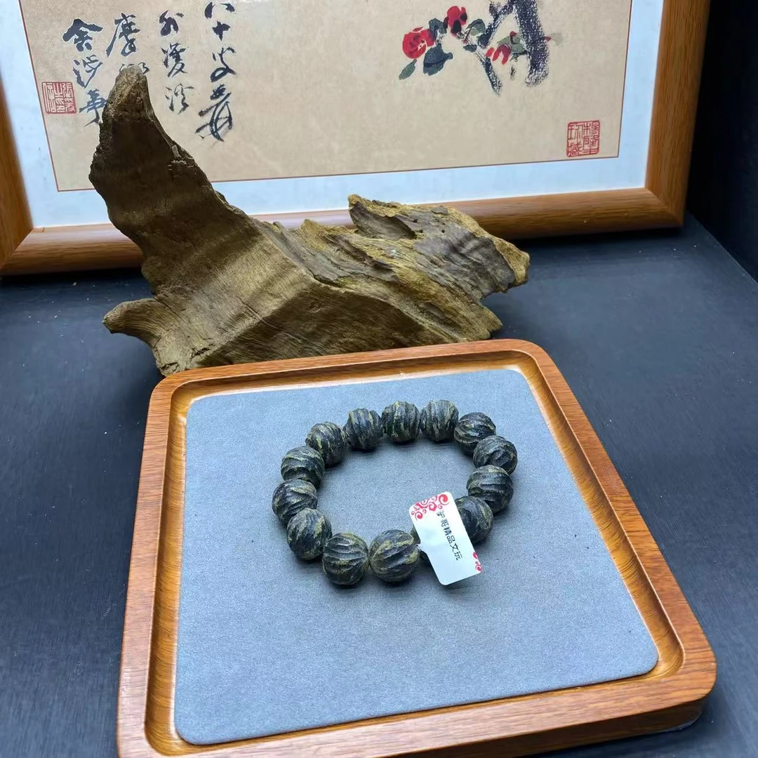 2052号文玩成品手串