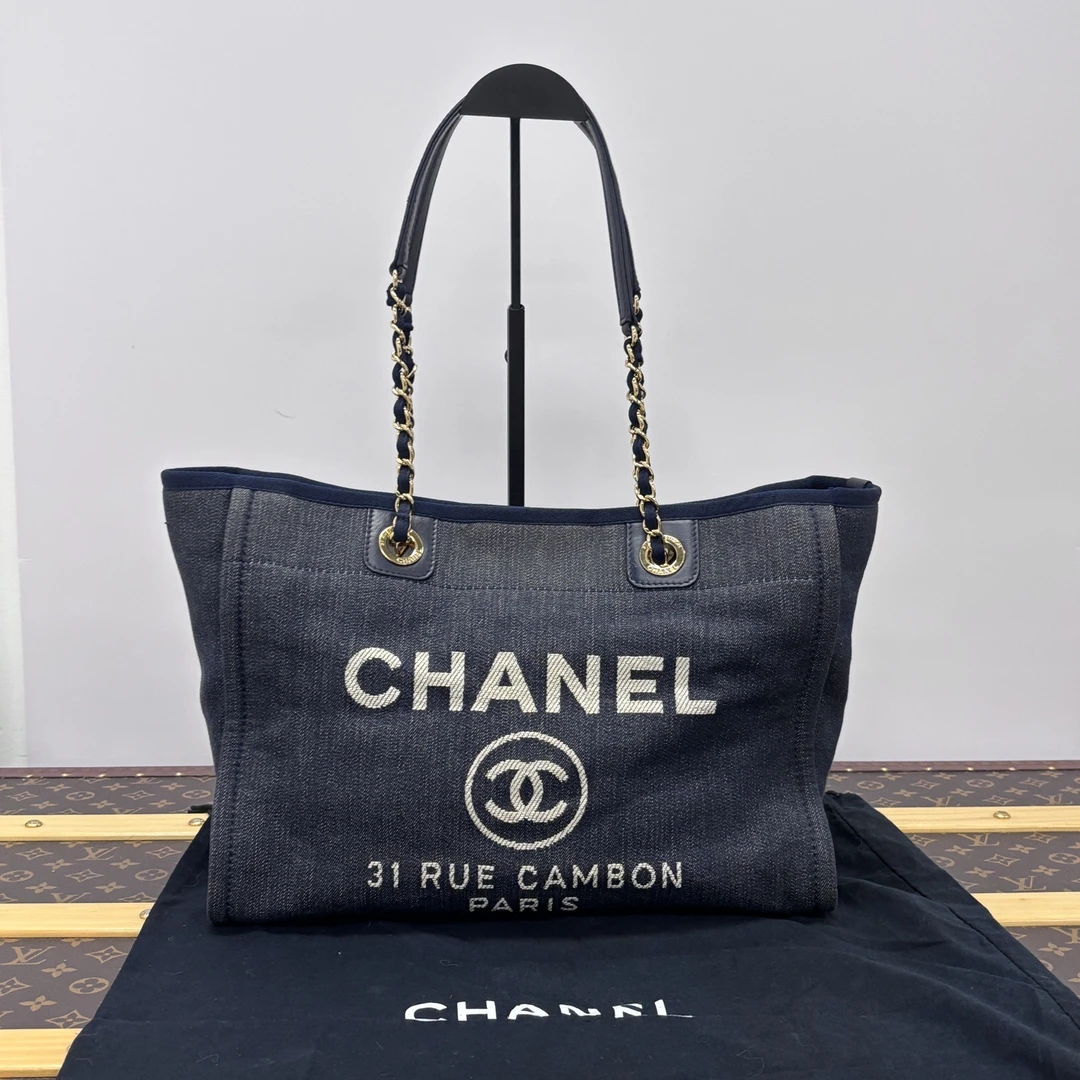 95新 Chanel/香奈儿 蓝黑拼色金扣手提单肩沙滩包 41759