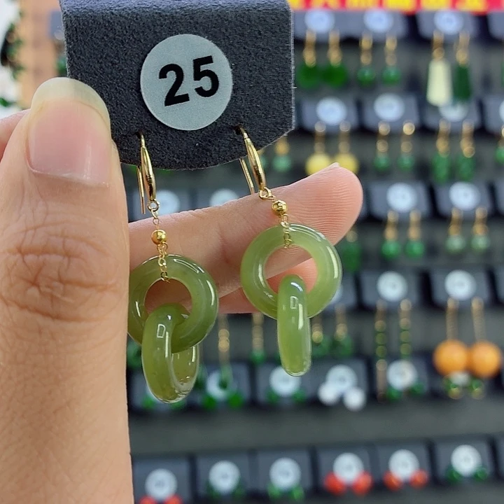 和田玉18K金镶嵌耳饰