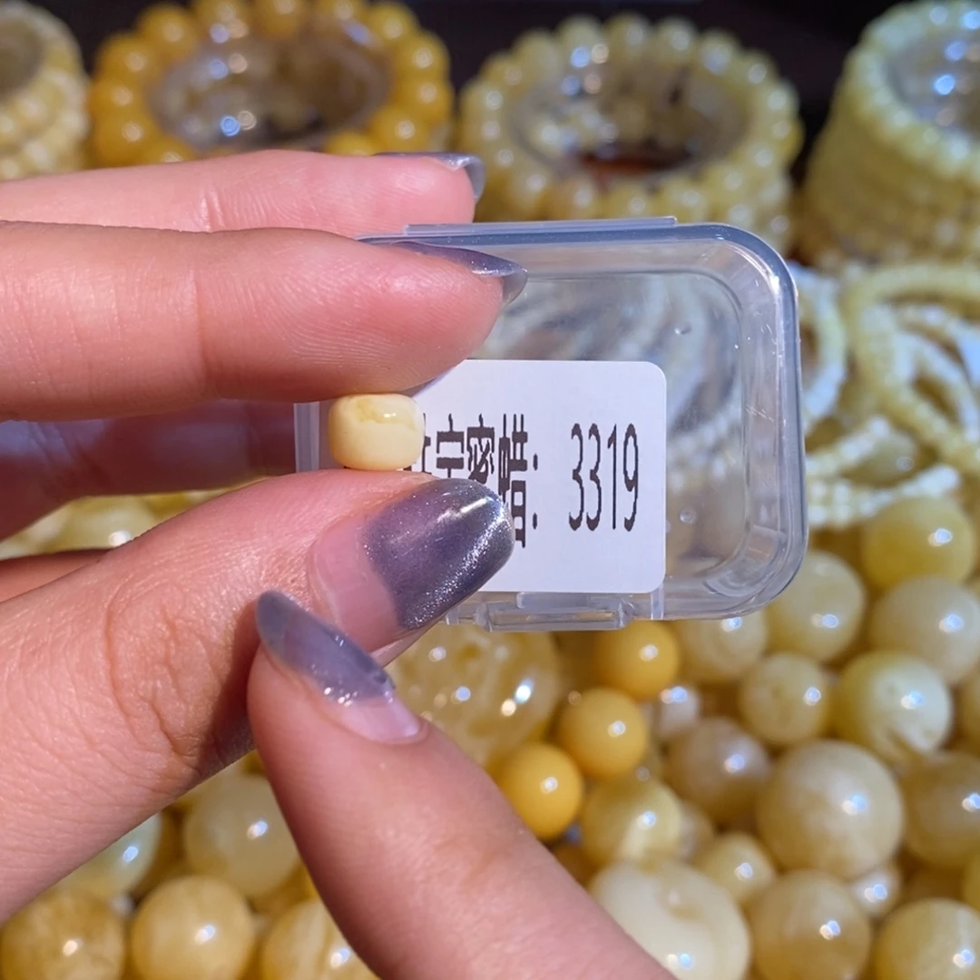 琥珀未镶嵌珠宝奇石3319