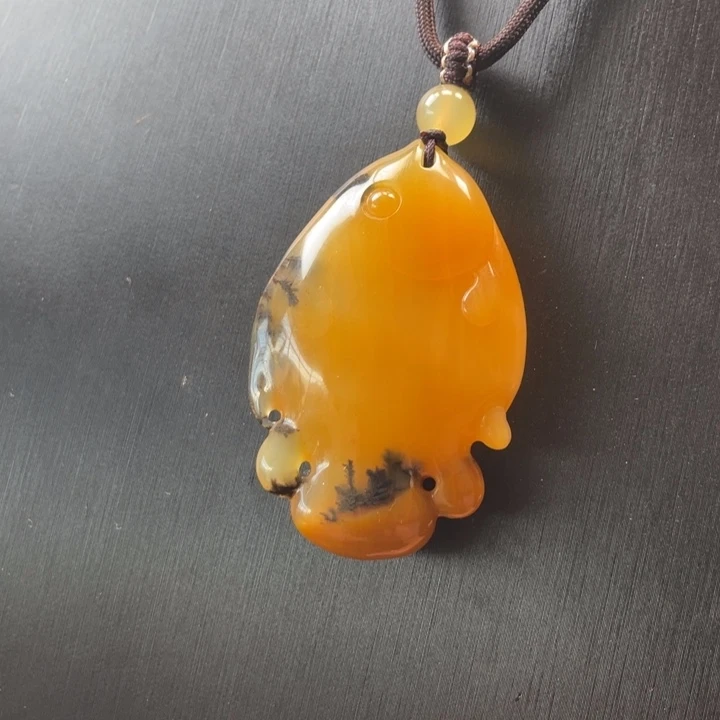 石英质玉（黄龙玉）合金颈饰