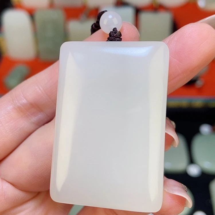 【闪购商品】颈饰未镶嵌和田玉