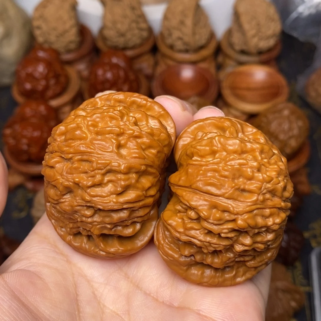 文玩核桃把件白狮子48。