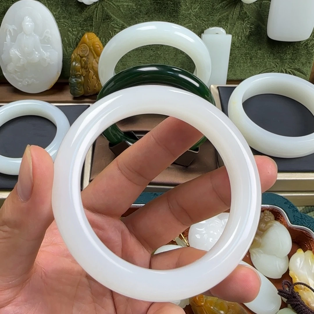 和田玉未镶嵌手镯青海高冰润白