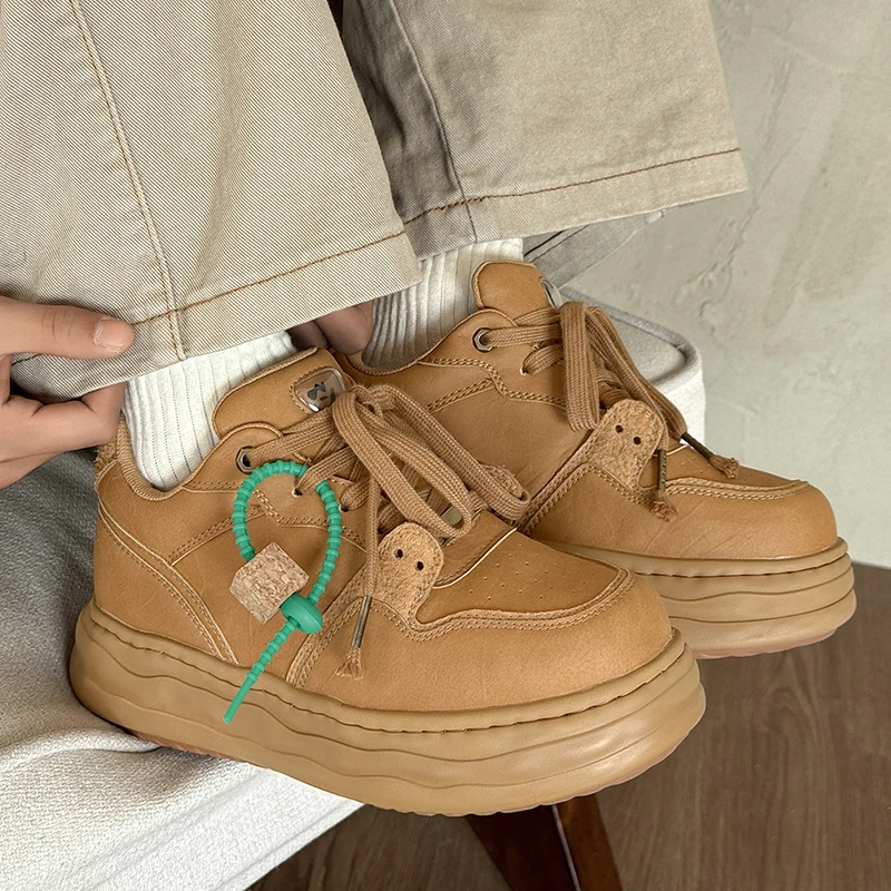 小麦色隐形增高8CM休闲板鞋厚底小众复古情侣时尚潮流擦色面包鞋