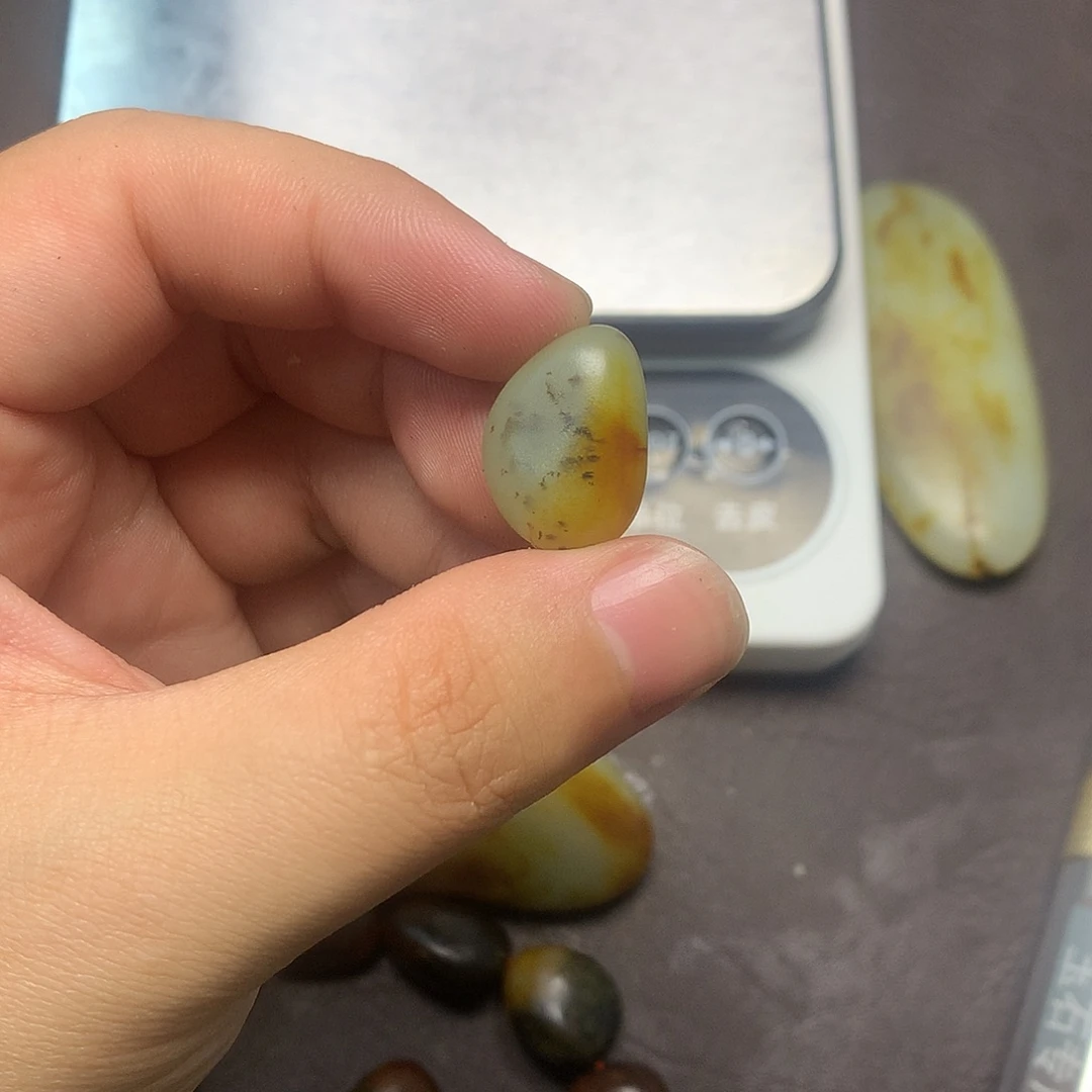 和田玉（糖玉）未镶嵌挂件