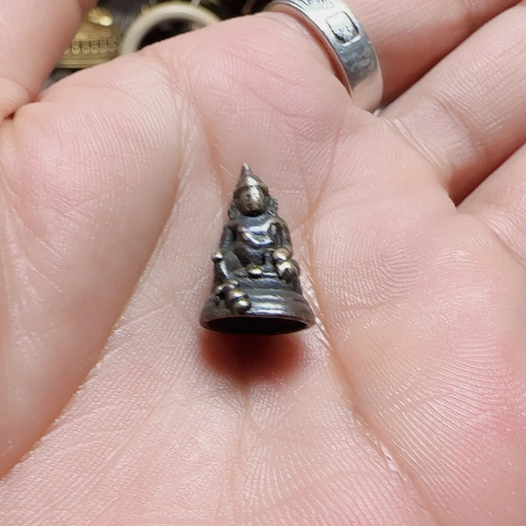 哈*牌…………………………………………