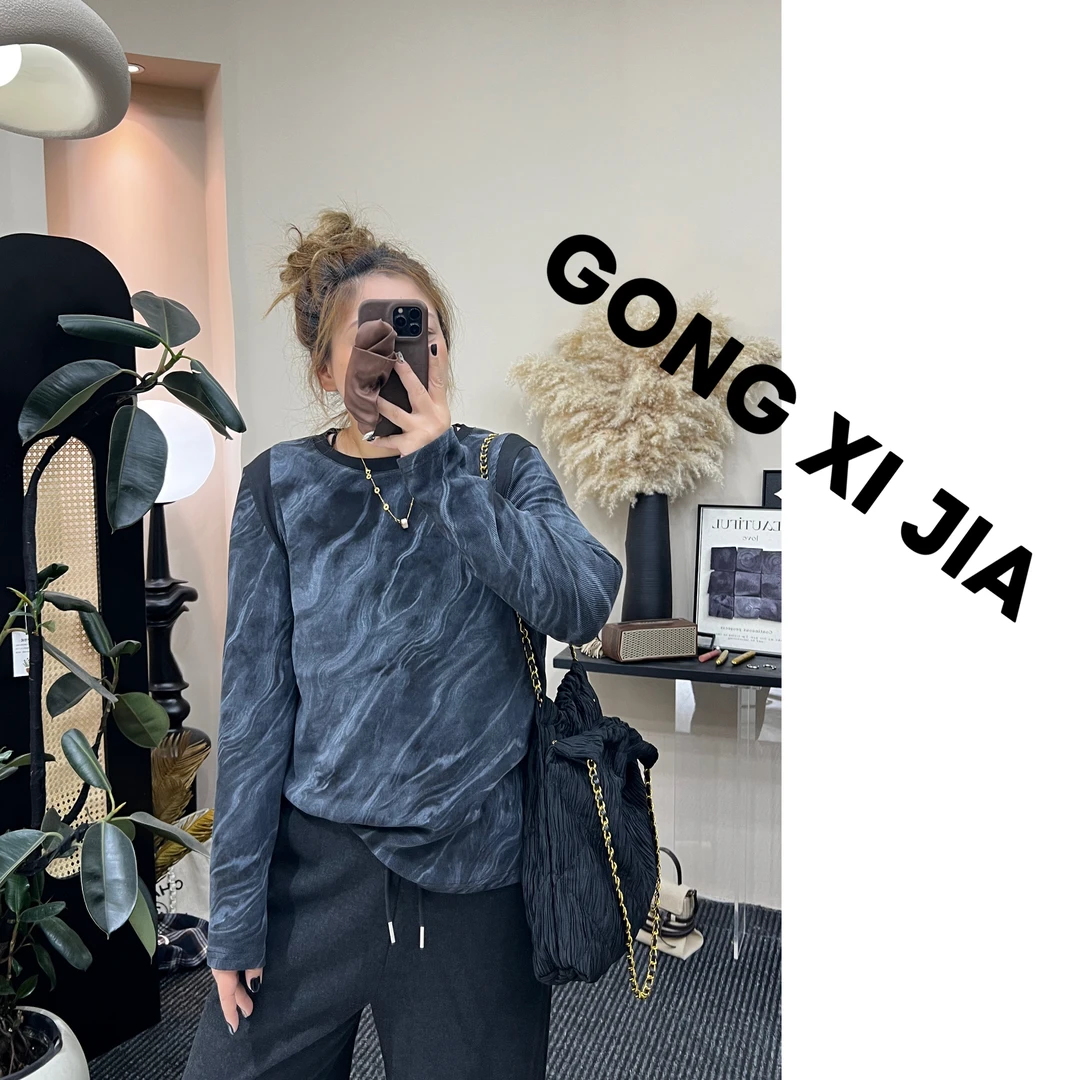 「Gong喜」大码 水墨晕染显瘦正肩磨毛长袖体恤