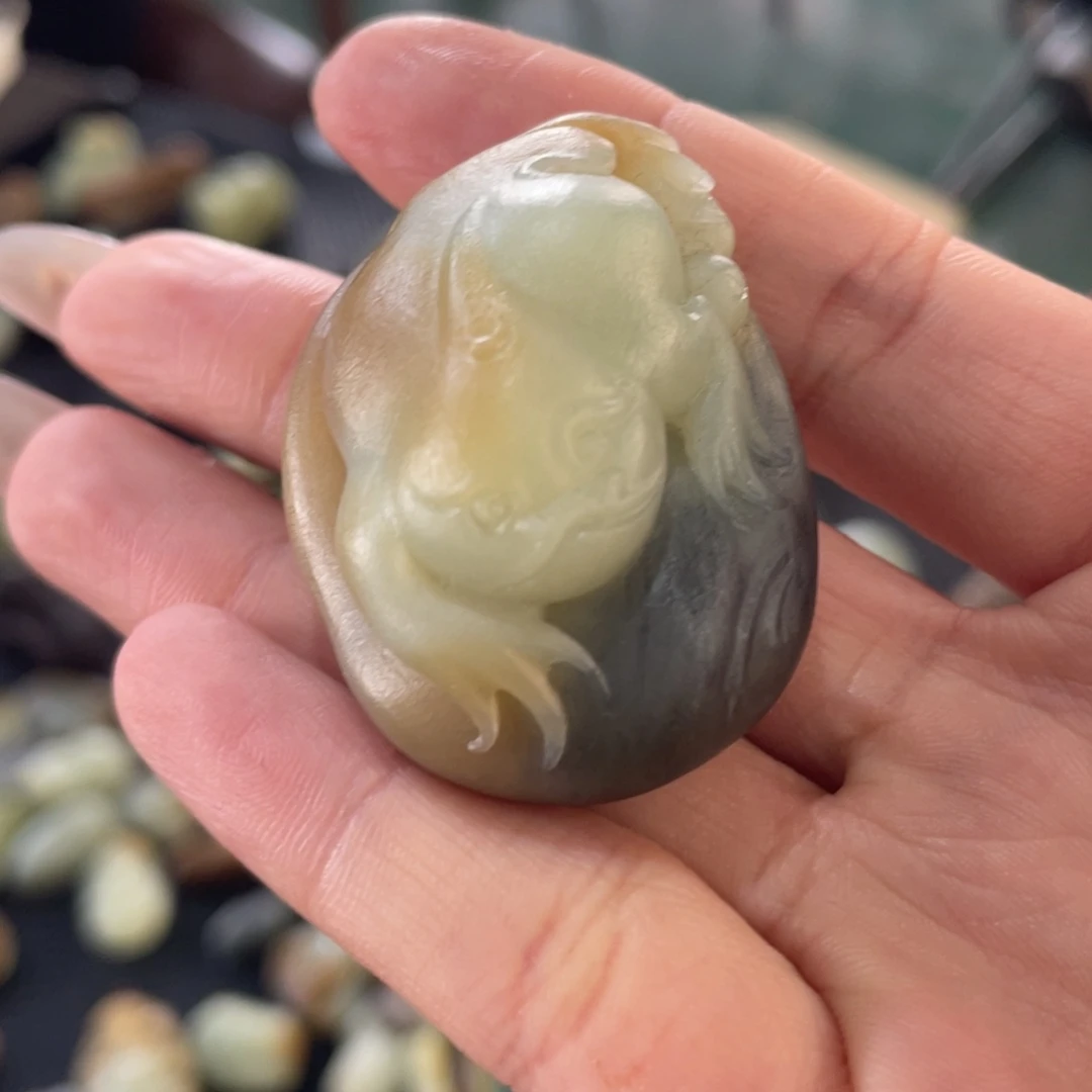 和田玉（糖玉）未镶嵌颈饰