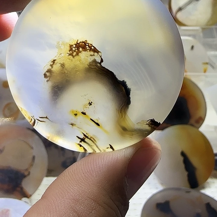 玛瑙/玉髓未镶嵌珠宝奇石