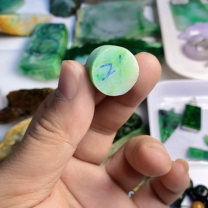 翡翠散珠天然翡翠A货挂件