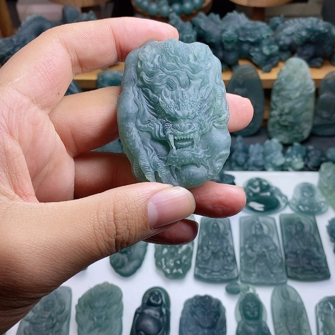 定制翡翠未镶嵌龙牌