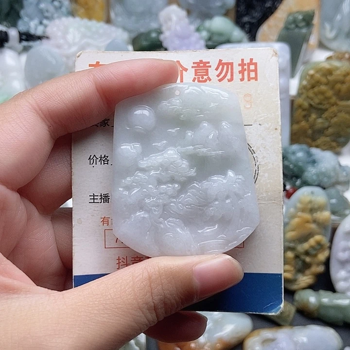 翡翠未镶嵌颈饰翡翠