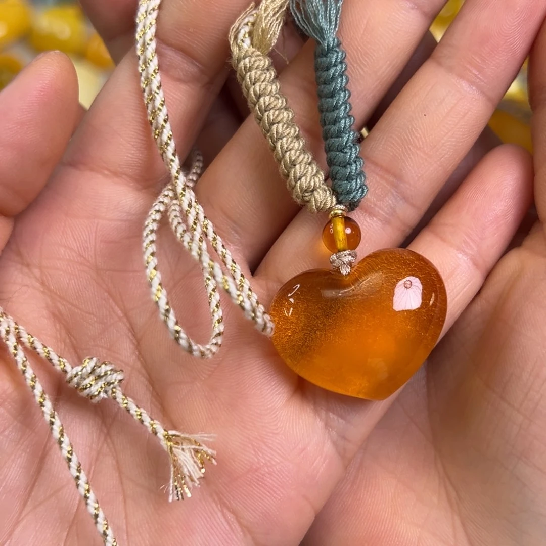 未镶嵌蜜蜡裸石琥珀