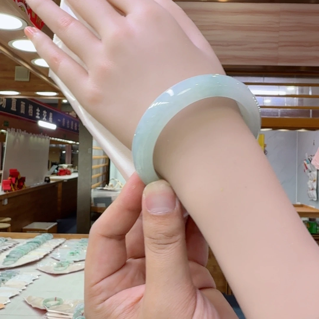 未镶嵌手镯翡翠翡翠