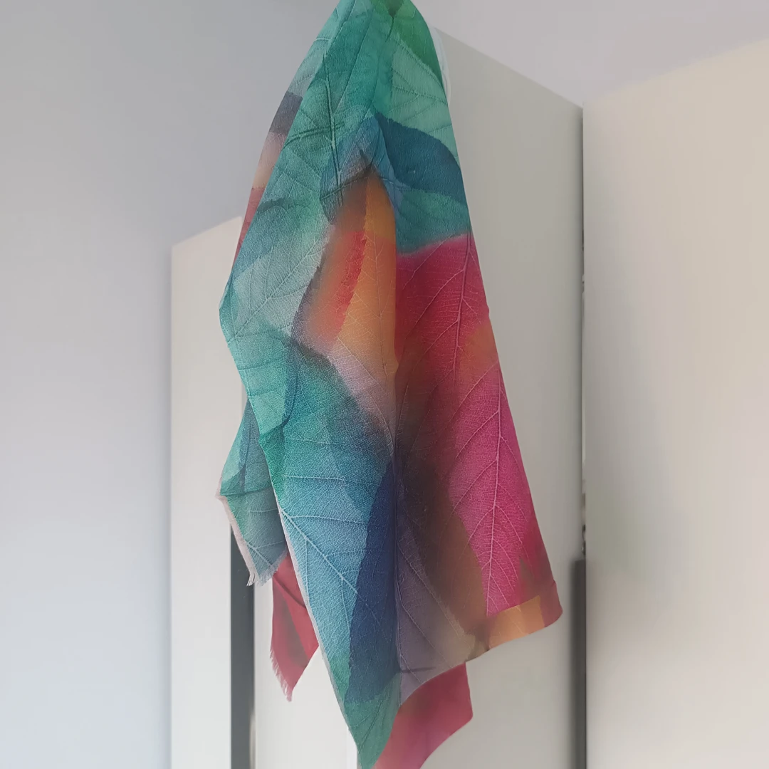 内蒙古羊绒羊毛大披肩花常规羽毛不起球成人不掉色丝巾夏季百搭