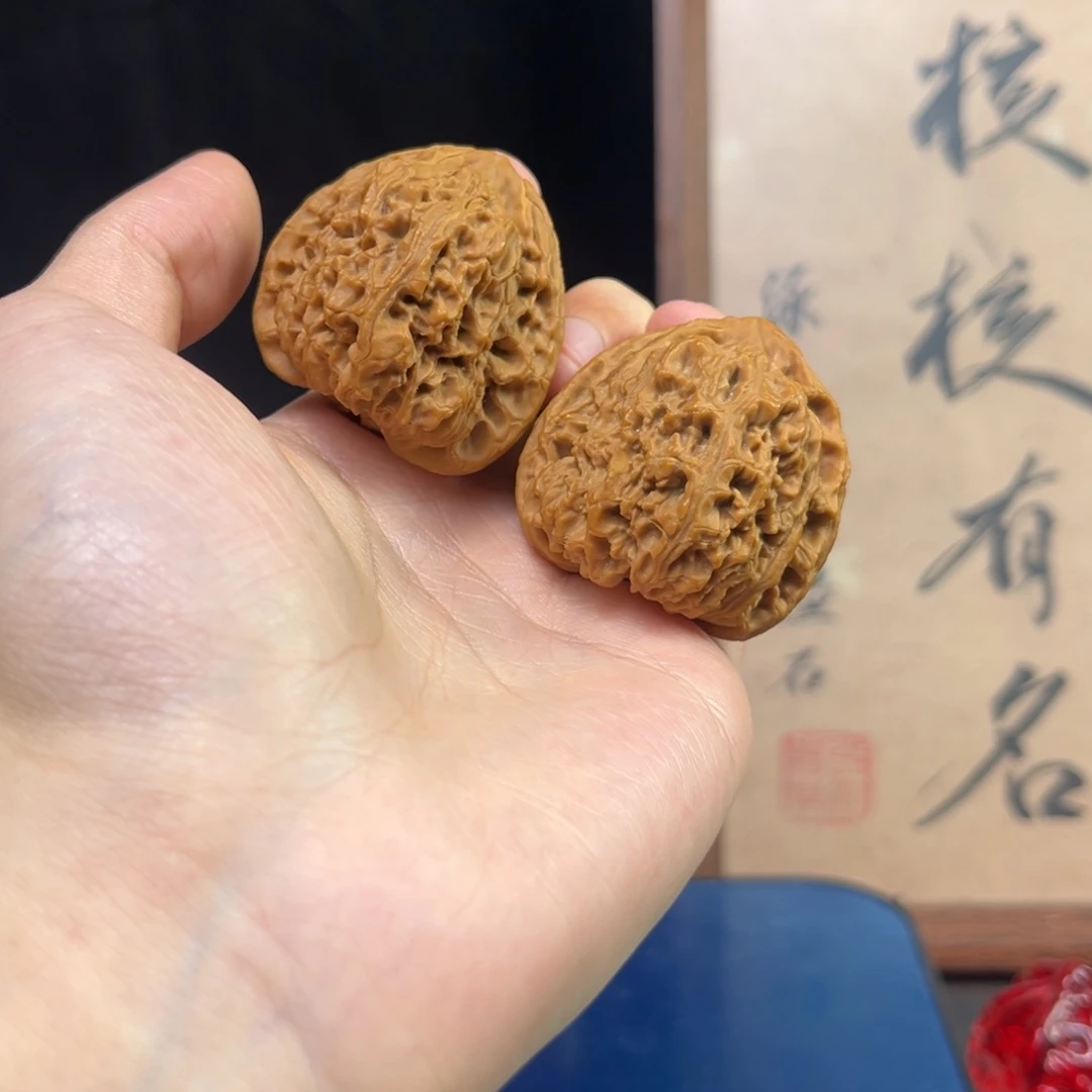 开****文玩核桃吊坠南疆