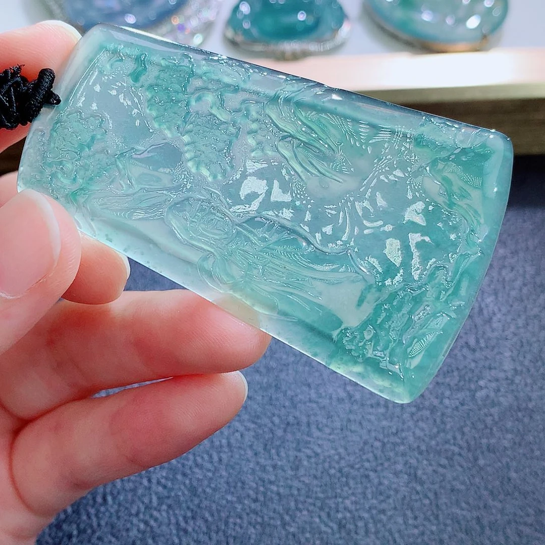 翡翠未镶嵌颈饰翡翠