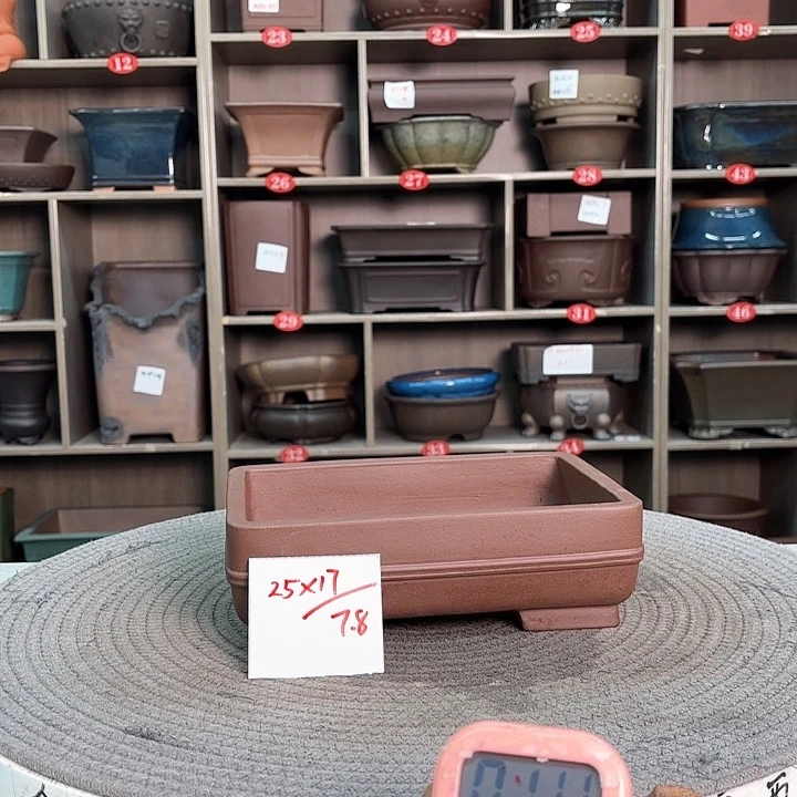 紫砂花盆紫砂的颜色很好看呀