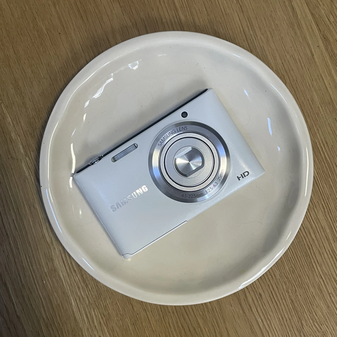95新 Samsung/三星 三星st72奶白，成色如图，功能完好