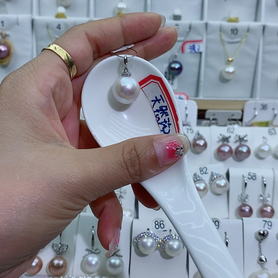 淡水珍珠银S925镶嵌吊坠(赠链)
