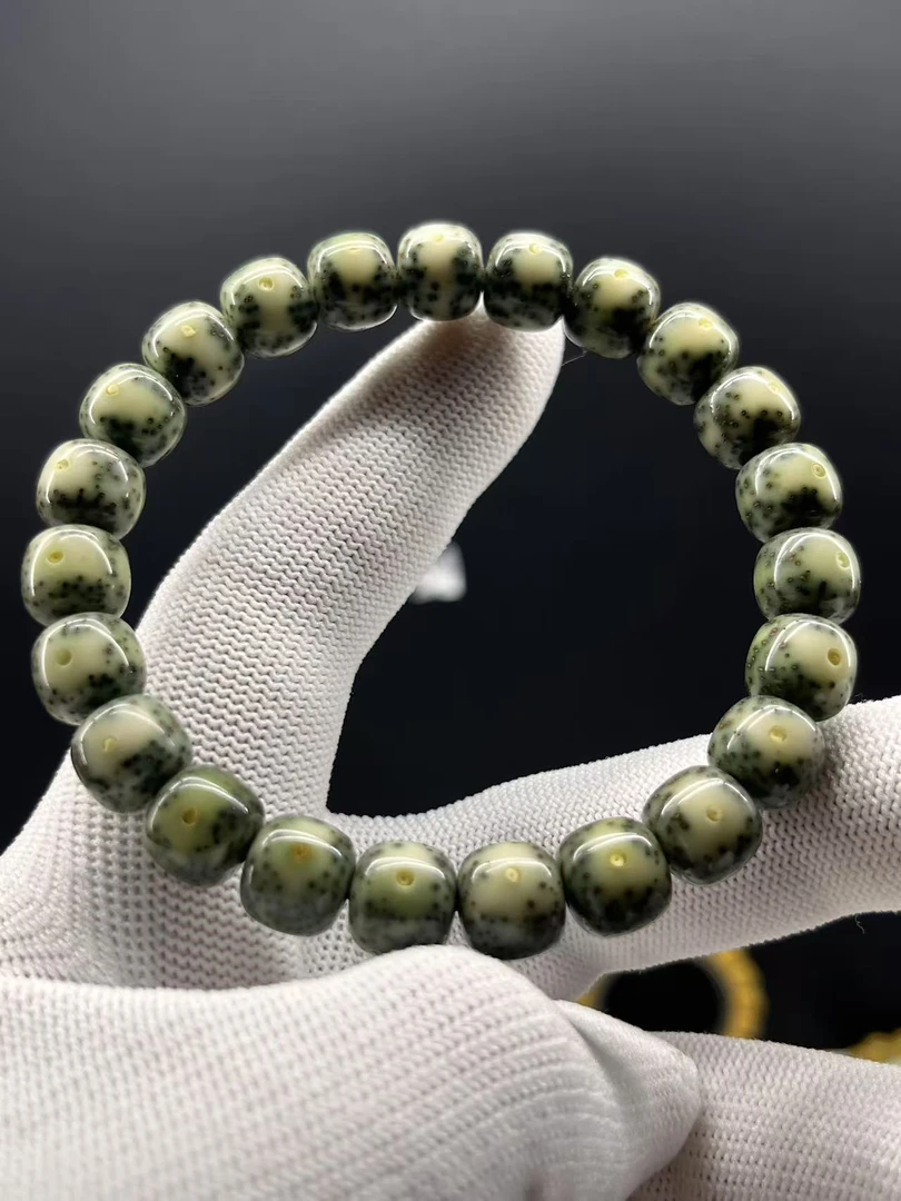 石玉绿包白大眼睛10x9桶珠，原生态星月菩提，一物一图