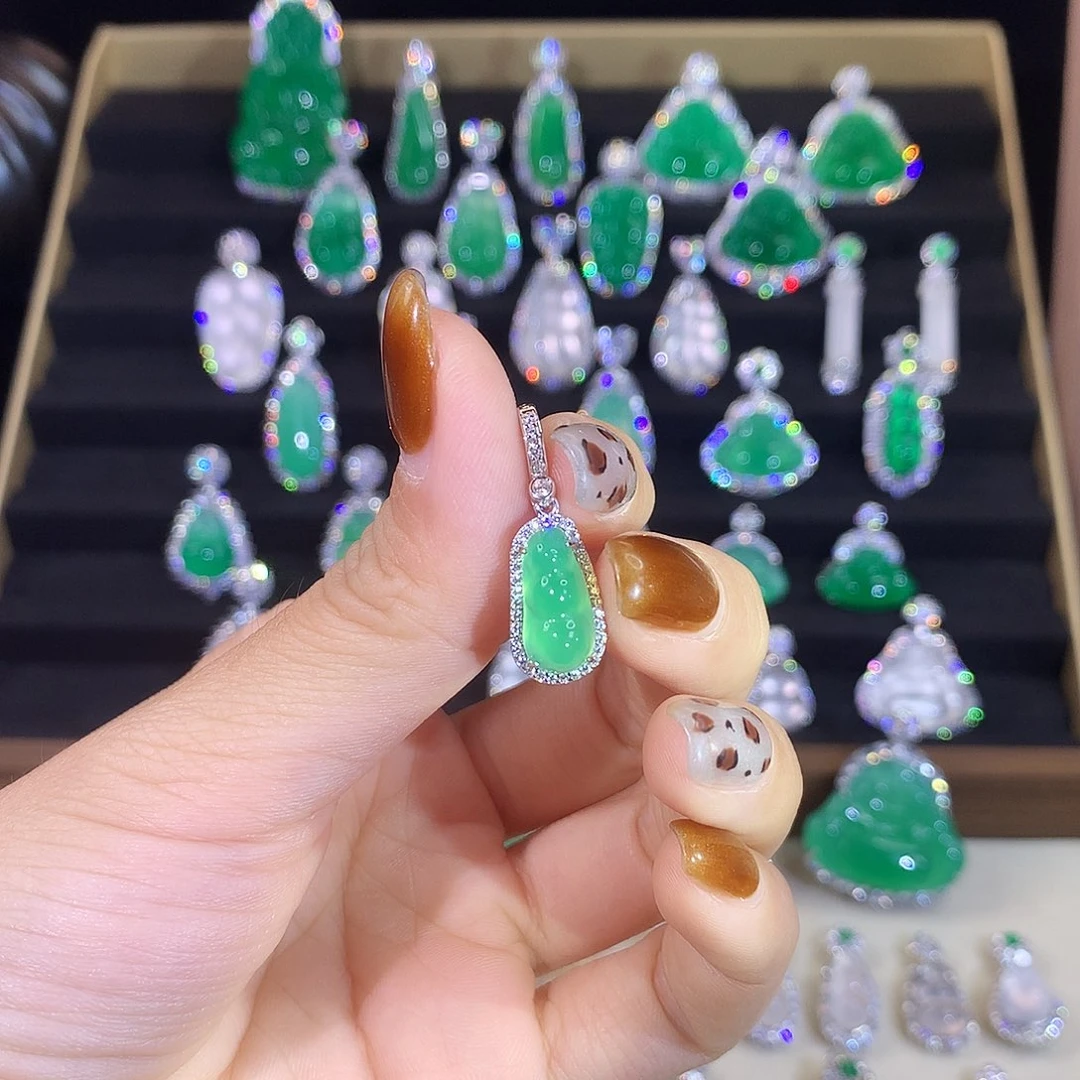 崔***怡玛瑙/玉髓银S925镶嵌颈饰