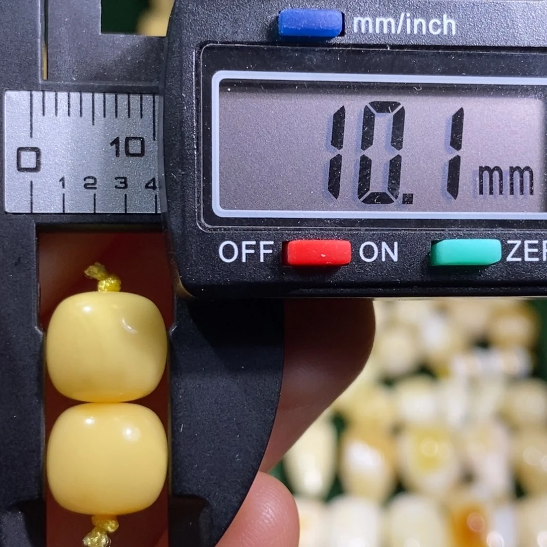 蜜蜡未镶嵌裸石配饰