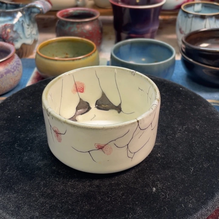 摆件钧瓷踏雪寻梅普洱杯