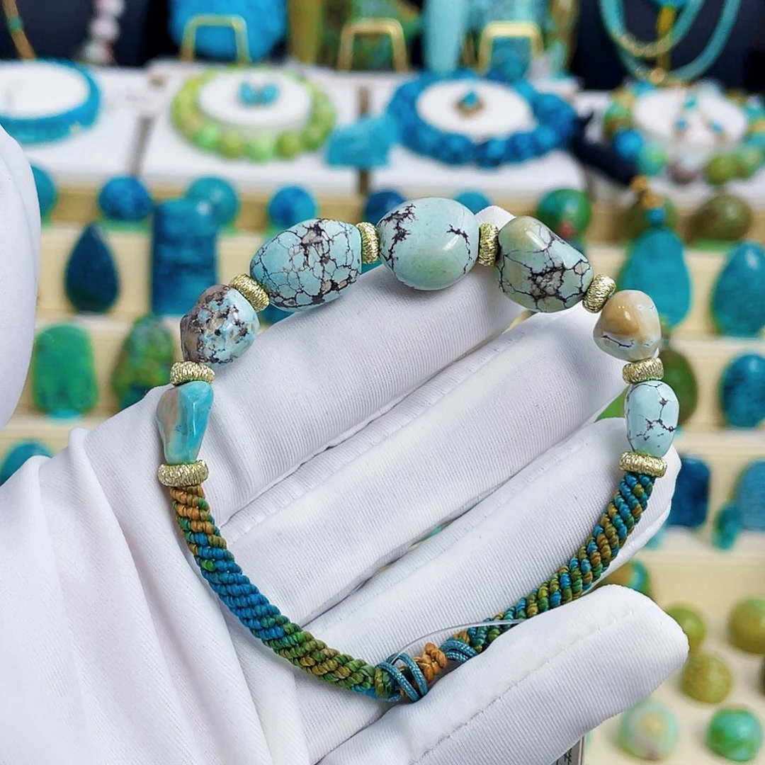 绿松石未镶嵌颈饰