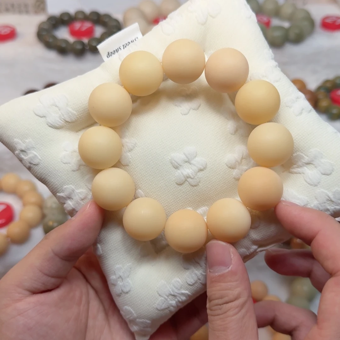 吊坠白玉菩提卡21手工干磨风化老料