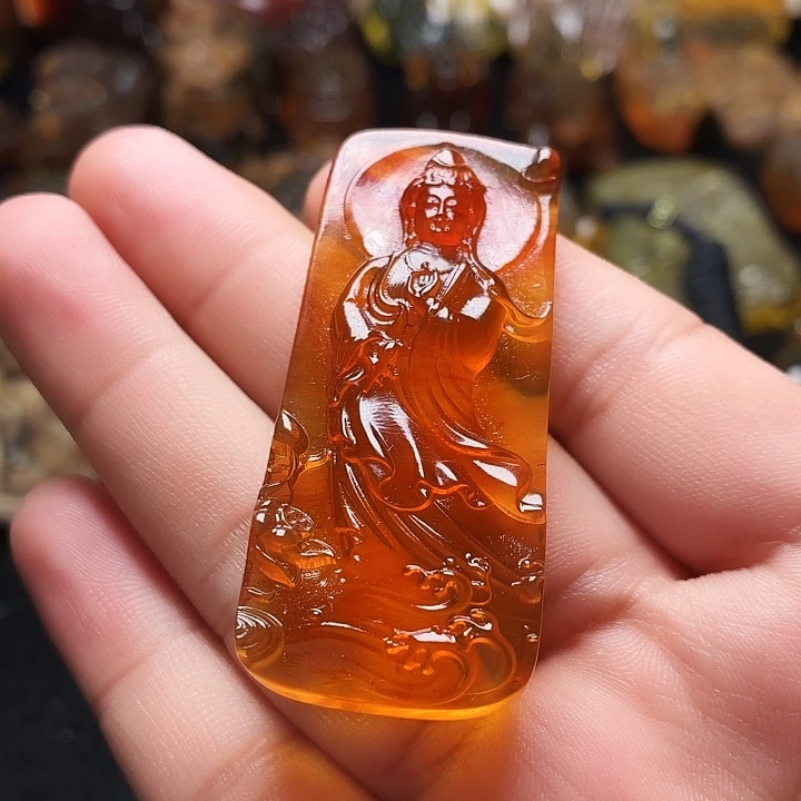 琥珀未镶嵌裸石飘逸观音38