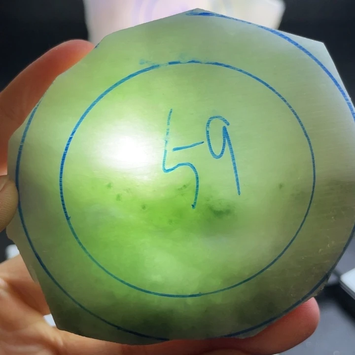 翡翠未镶嵌颈饰L****C翡翠