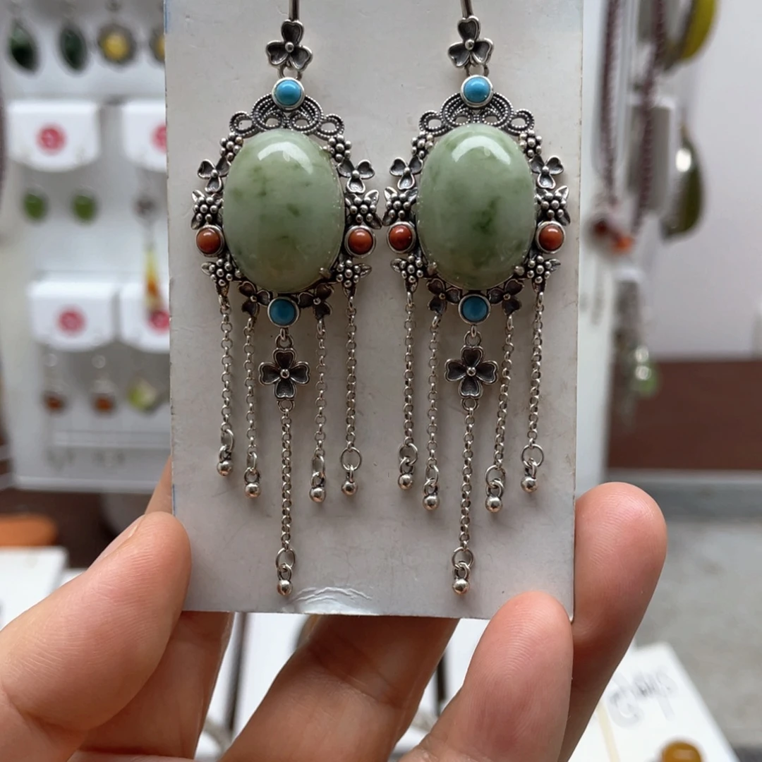 读***白蛇纹石玉未镶嵌耳饰