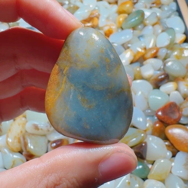 和田玉（糖玉）未镶嵌颈饰33克