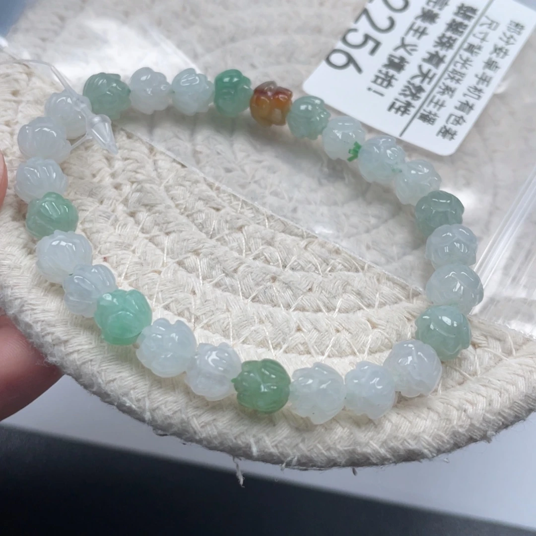 翡翠未镶嵌颈饰天然A货缅甸翡翠7.7