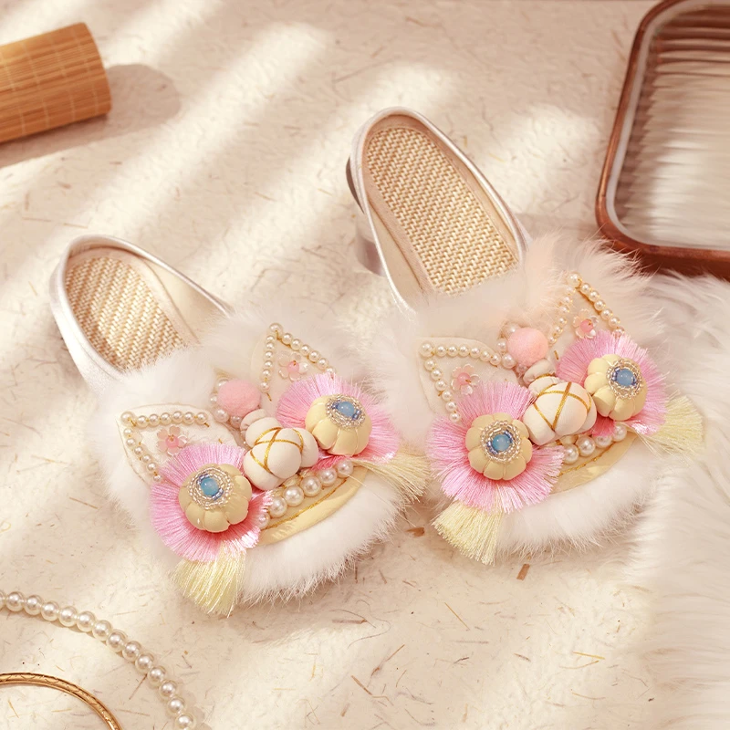 非遗国风虎头鞋女式浅口复古拖鞋新款单鞋居家外穿时尚手工绣花鞋