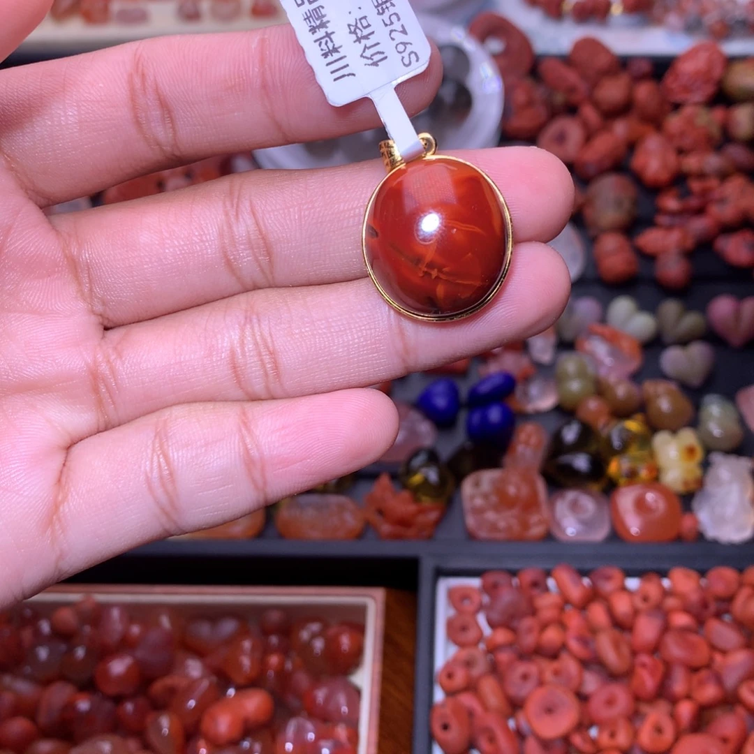 南红玛瑙未镶嵌珠宝半成品