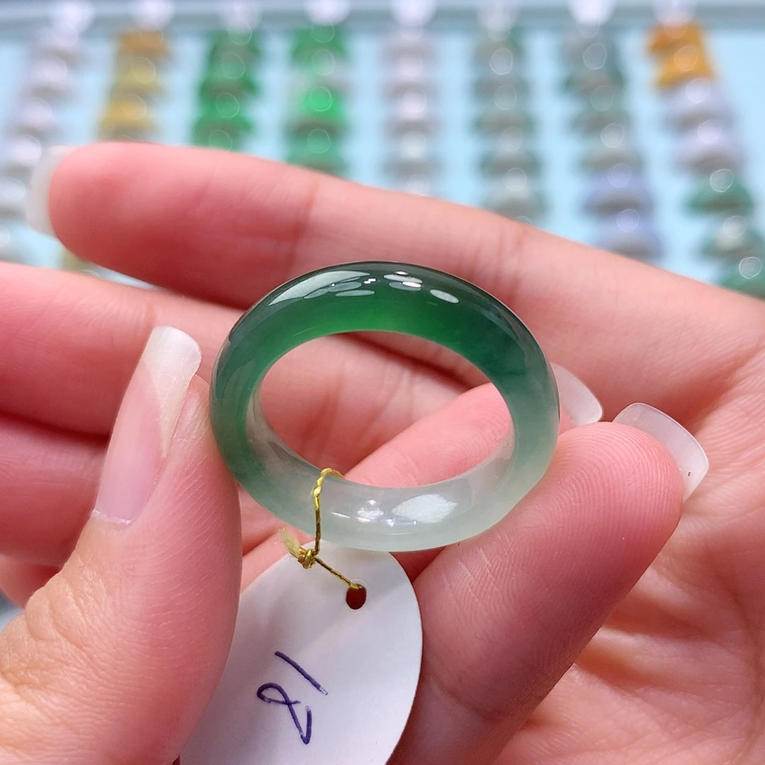 未镶嵌戒指翡翠18圈