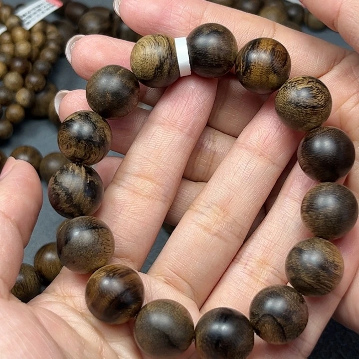 手串沉香白棋虎皮留疤1.4