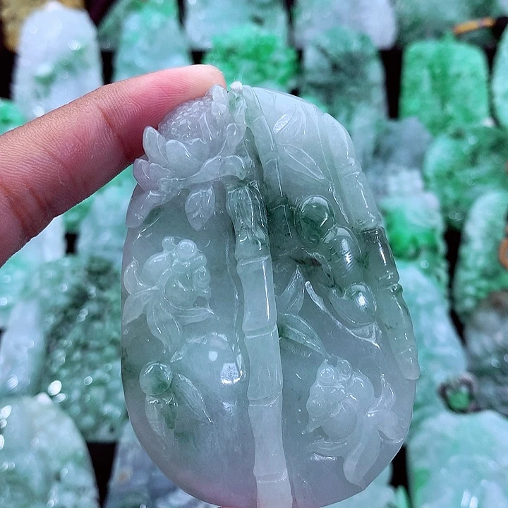 吊坠(不含链)未镶嵌翡翠